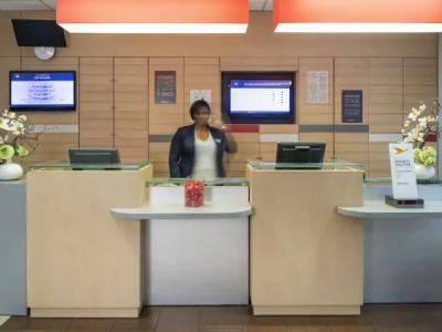 ibis Paris Ornano Montmartre Nord 18ème - 21