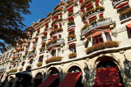 Hôtel Plaza Athénée - Dorchester Collection