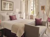 Deluxe Double room with Avenue Montaigne View