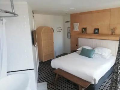 Hôtel Emile Le Marais - 1