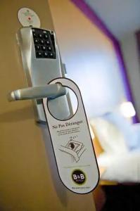 B&B Marseille Centre La Joliette - 35