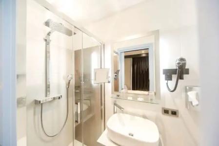 Best Western Richelieu Lyon Part-Dieu - 7