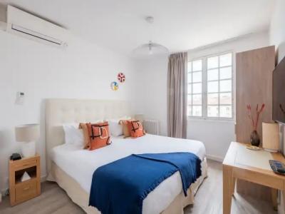 Tour de Nesle La Rochelle Vieux Port 3 etoiles - 3