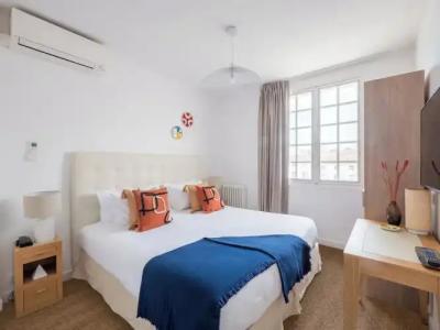 Tour de Nesle La Rochelle Vieux Port 3 etoiles - 59