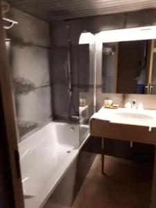 Hôtel Le Yachtman, The Originals Collection - 105