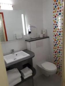 Hôtel Le Yachtman, The Originals Collection - 99