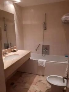 Hôtel Le Yachtman, The Originals Collection - 106