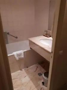 Hôtel Le Yachtman, The Originals Collection - 107