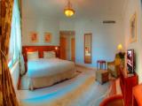 1 Bedroom Apartment with garden view
