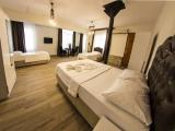 Deluxe Triple room with balcony