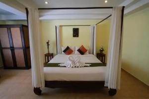Karon Pool Hotel, Karon