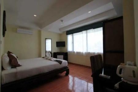 Karon Pool - 30