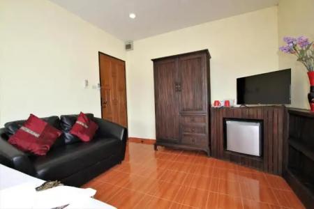 Karon Pool - 8