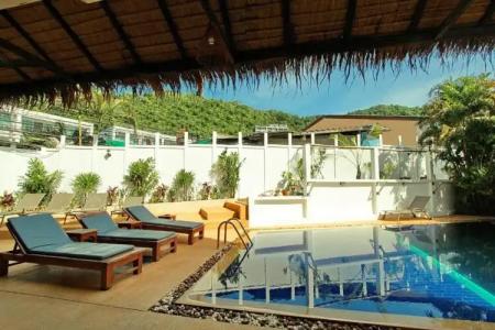 Karon Pool - 27