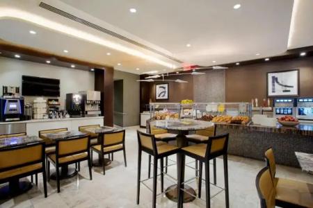 New York Hilton Midtown - 25