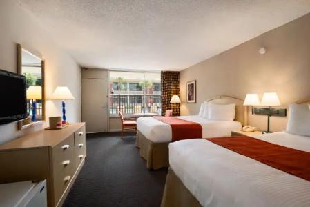 Ramada by Wyndham Kissimmee Gateway - 27