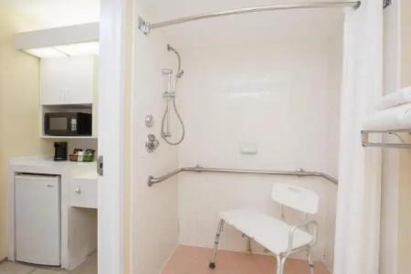 Ramada by Wyndham Kissimmee Gateway - 72