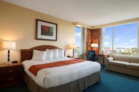 Ramada by Wyndham Kissimmee Gateway - 77