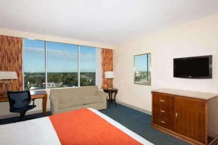 Ramada by Wyndham Kissimmee Gateway - 78