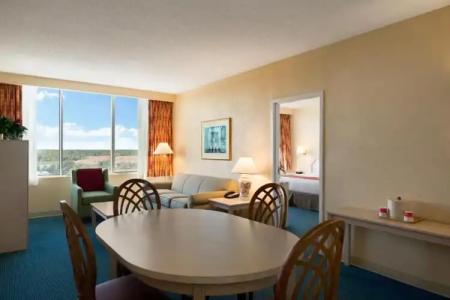 Ramada by Wyndham Kissimmee Gateway - 83