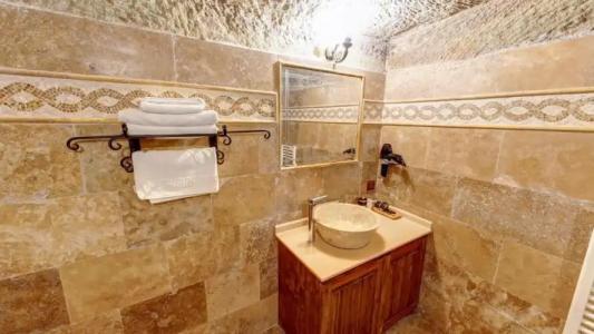 Chelebi Cave House - 58