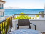 Standard Triple room with partial sea view