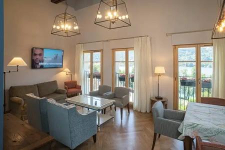 Le Manoir Au Lac - 84