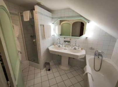 Le Manoir Au Lac - 47