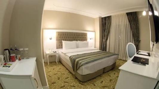 Luxor Garden
