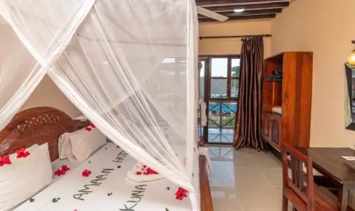 Amaan Beach Bungalows - 3