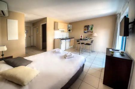 Zenitude Hôtel-Résidences La Tour de Mare - 75