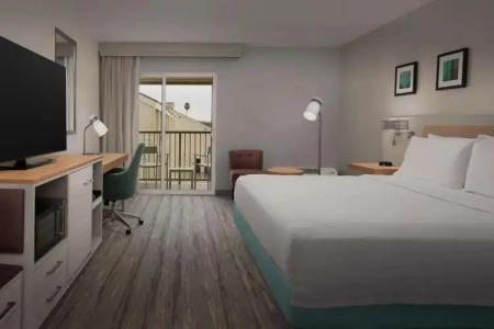 Hilton Garden Inn Los Angeles Marina Del Rey - 4