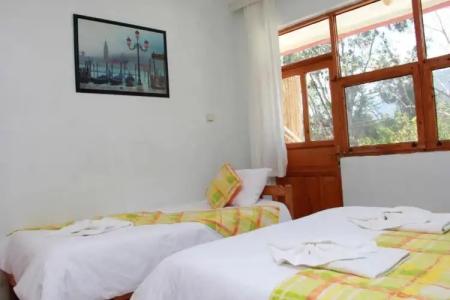 Esralina Pension - 12