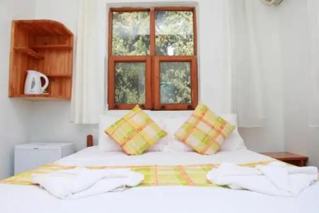 Esralina Pension - 22