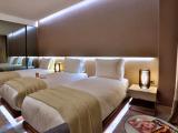 Standard Triple room with city view