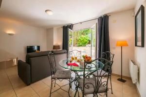 Lagrange Vacances Estivel - Résidence Jardin Mauresque Apart-hotel