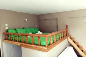 White Villa, Pastida
