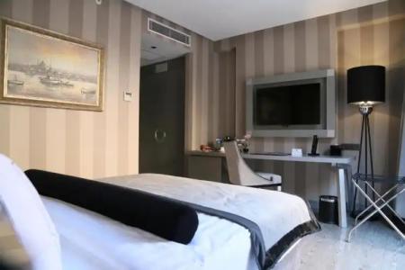 Ramada & Suites by Wyndham Istanbul Sisli - 23