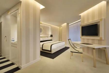 Ramada & Suites by Wyndham Istanbul Sisli - 17
