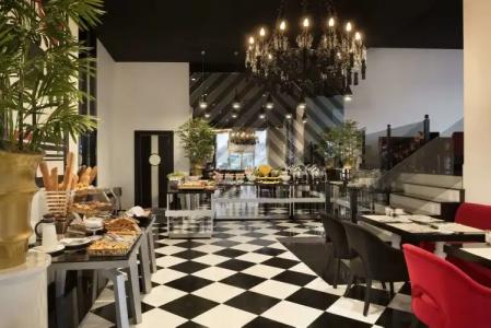 Ramada & Suites by Wyndham Istanbul Sisli - 3