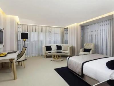 Ramada & Suites by Wyndham Istanbul Sisli - 39