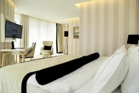Ramada & Suites by Wyndham Istanbul Sisli - 45