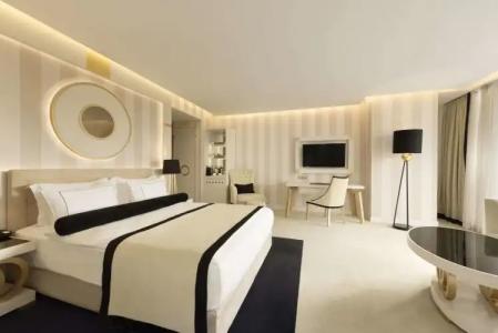 Ramada & Suites by Wyndham Istanbul Sisli - 1