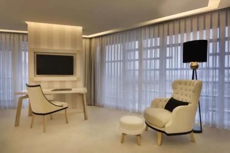 Ramada & Suites by Wyndham Istanbul Sisli - 12