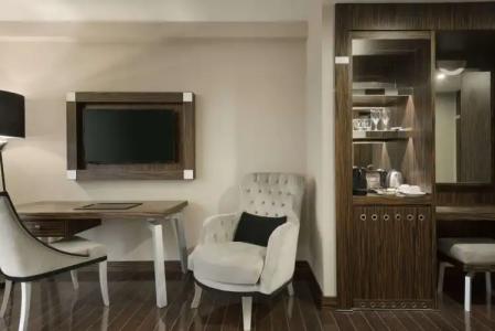 Ramada & Suites by Wyndham Istanbul Sisli - 2