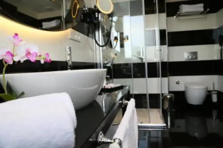 Ramada & Suites by Wyndham Istanbul Sisli - 30