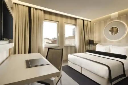 Ramada & Suites by Wyndham Istanbul Sisli - 26