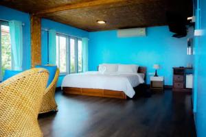 Seafar Resort, Kood