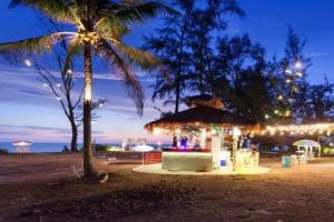 Micky Monkey Beach Hotel Phuket Maikhao Thailand, Mai Khao