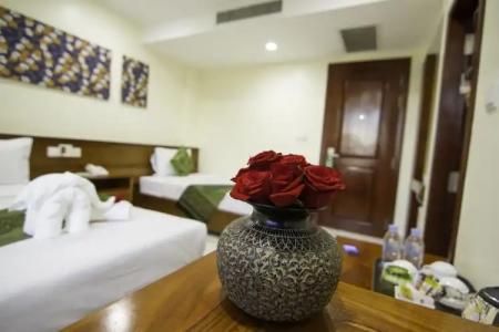 Rose Emerald - 73